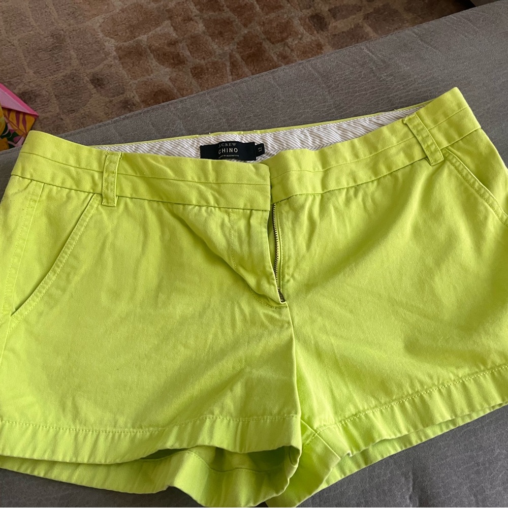 J. Crew Green Bermudas Lightweight Relaxed Fit